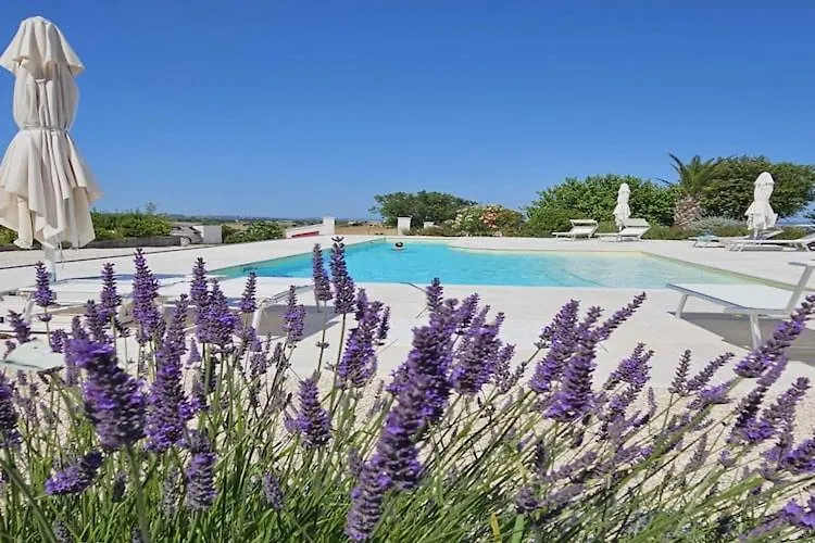 Loft In A Beautiful Villa With Swimming Pool 몬사노